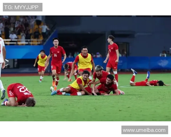 中国对阵伊朗足球比赛现场直播全程回顾与精彩瞬间分析