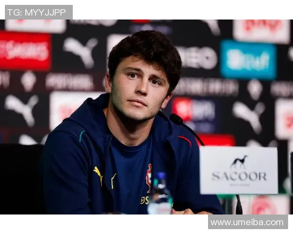 若昂内维斯：从天才少年到足球场上的璀璨明星之路